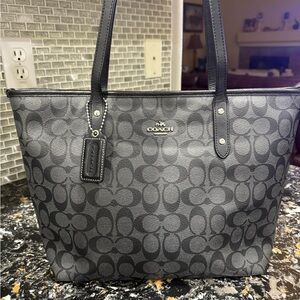 COACH 2017 Charcoal Signature Zip-Top Tote Bag